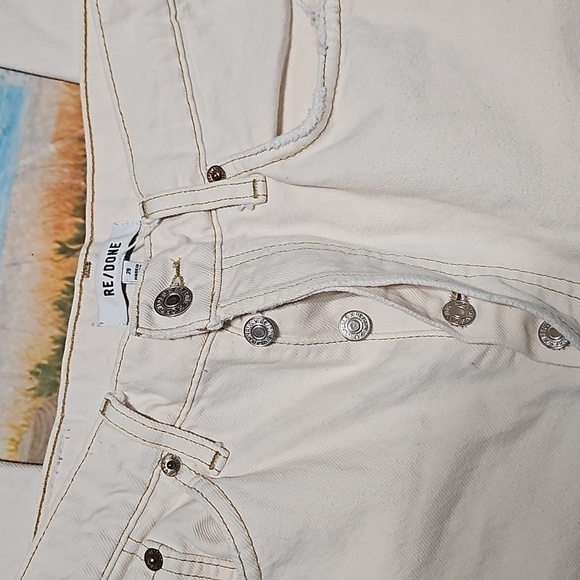 Re/Done Vintage White Worn Raw Distressed Hem 5 Button Jeans Size 29 - Picture 3 of 7